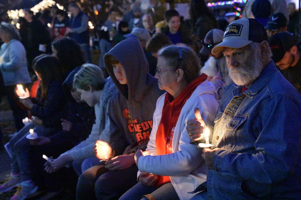 tree lighting 11-2019 286 (1024x683).jpg